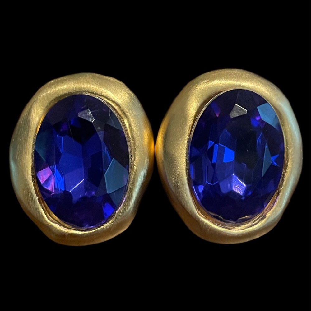 Vintage Clip On Earrings